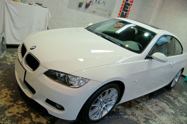 BMW320iN[ỹKXR[eBO